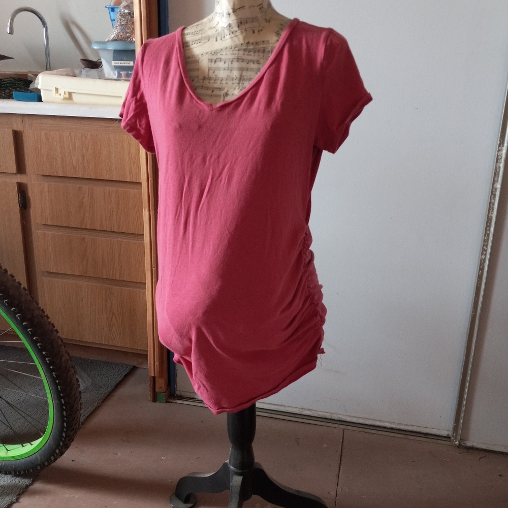 Motherhood Maternity Women Size Large Coral Pink Tee T-Shirt Ruched StretchEverm